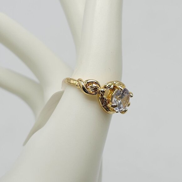 Large Clear Rhinestone Prong Setting Twist Band Gold Tone Size 7.75 Vintage - Picture 2 of 4